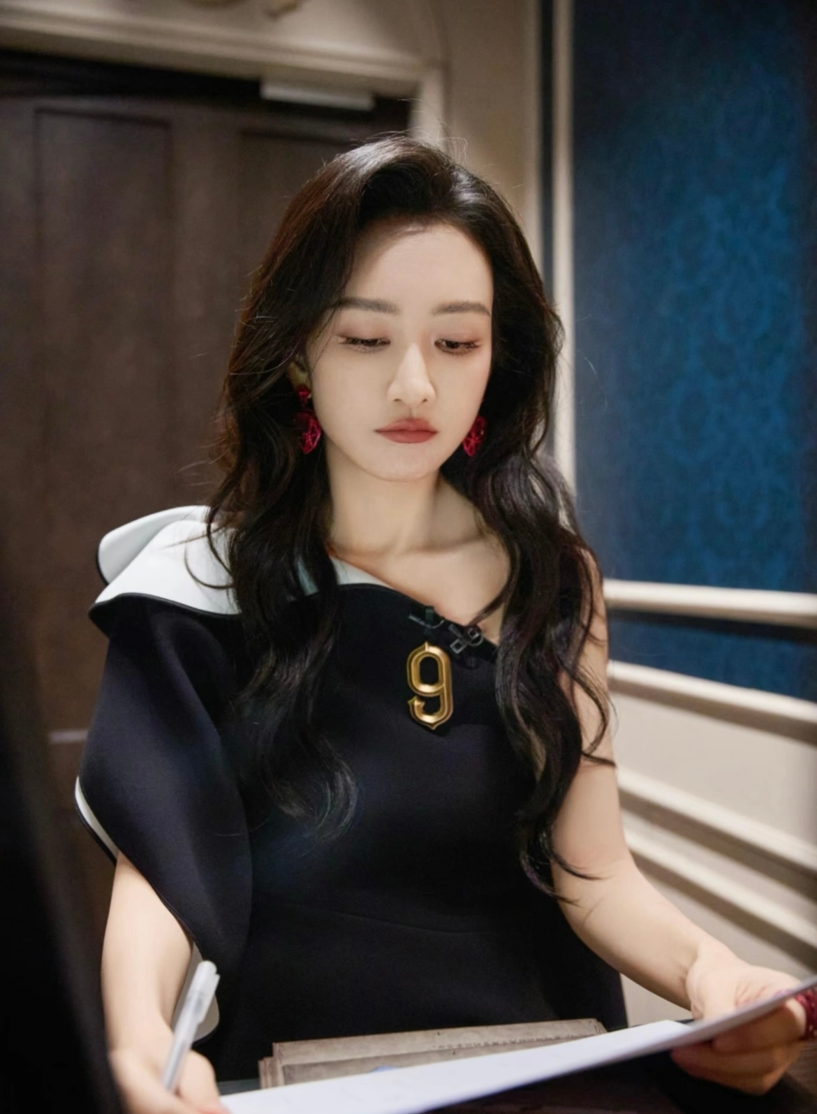 偶遇王鸥带女儿和妹妹一起吃饭王鸥带女儿和妹妹一起吃饭 就是普通的家庭聚会啊没必要