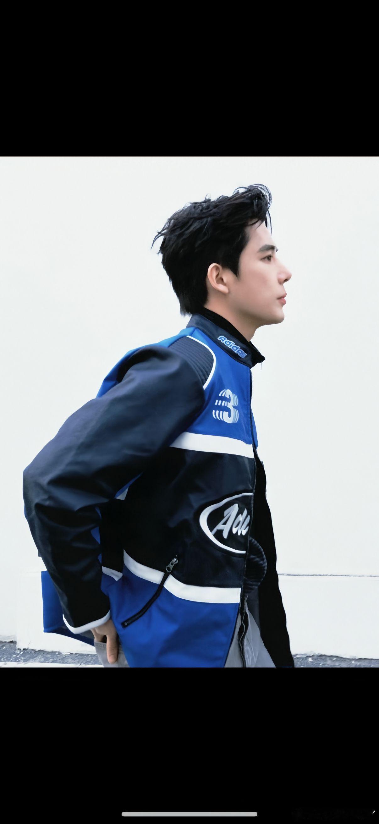 飞驰人生3预告没有王安宇镜头 虽然预告里王安宇镜头为零，但赛车服造型帅到失语，正