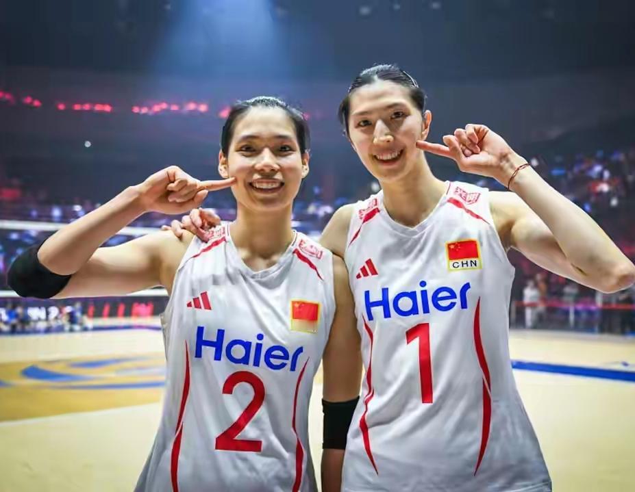 中国女排！
大家发现没，在昨晚结束的女排亚锦赛小组赛，中国女排3-0完胜中国台北