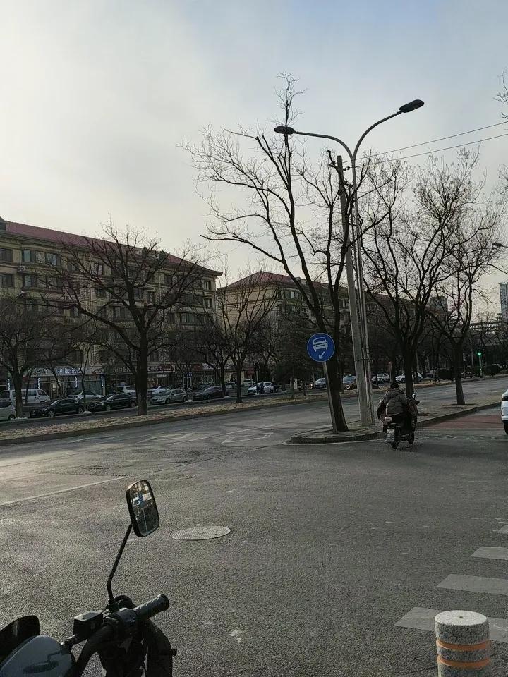 美军抓获委内瑞拉总统大漂亮，如果这样玩，他就沦落为索马里海盗，甚至还不如加勒比海