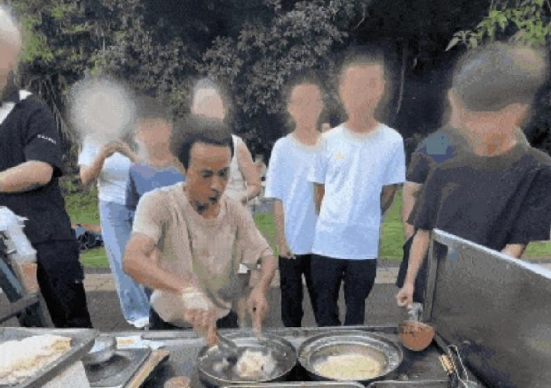 做完你的做你的，做完你的做你的，我的控场能力很强，这句充满自信的宣言是前段时间很