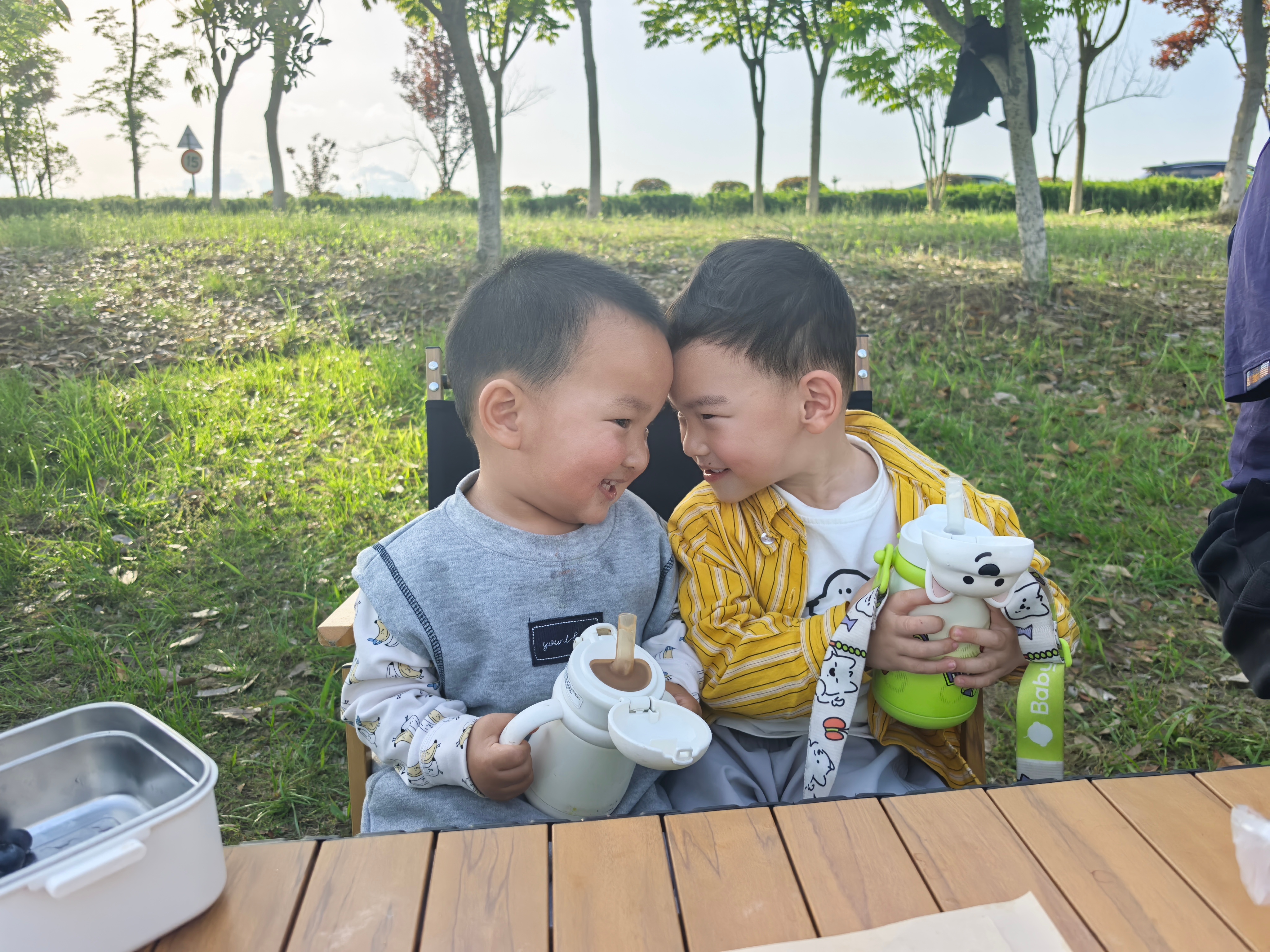 生活需要放松散心，出行也讲究性价比。谁不向往轻松游玩还能收获意外惊喜？各大平台陆