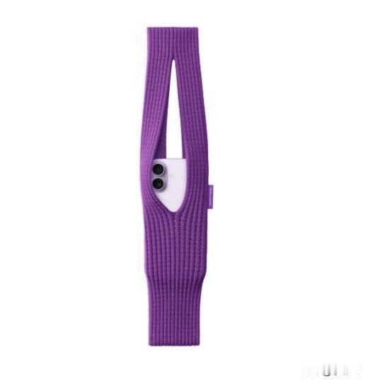 一款像长筒袜子似的苹果手机袋一上市就卖没了，也不好看，还贼贵，短款的1299元，