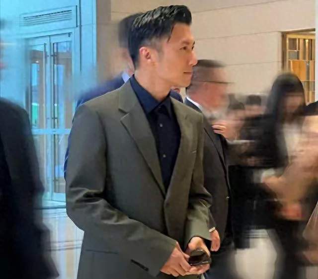 七夕张柏芝坐霆锋私人机？别脑补复合，真相是体面合伙！