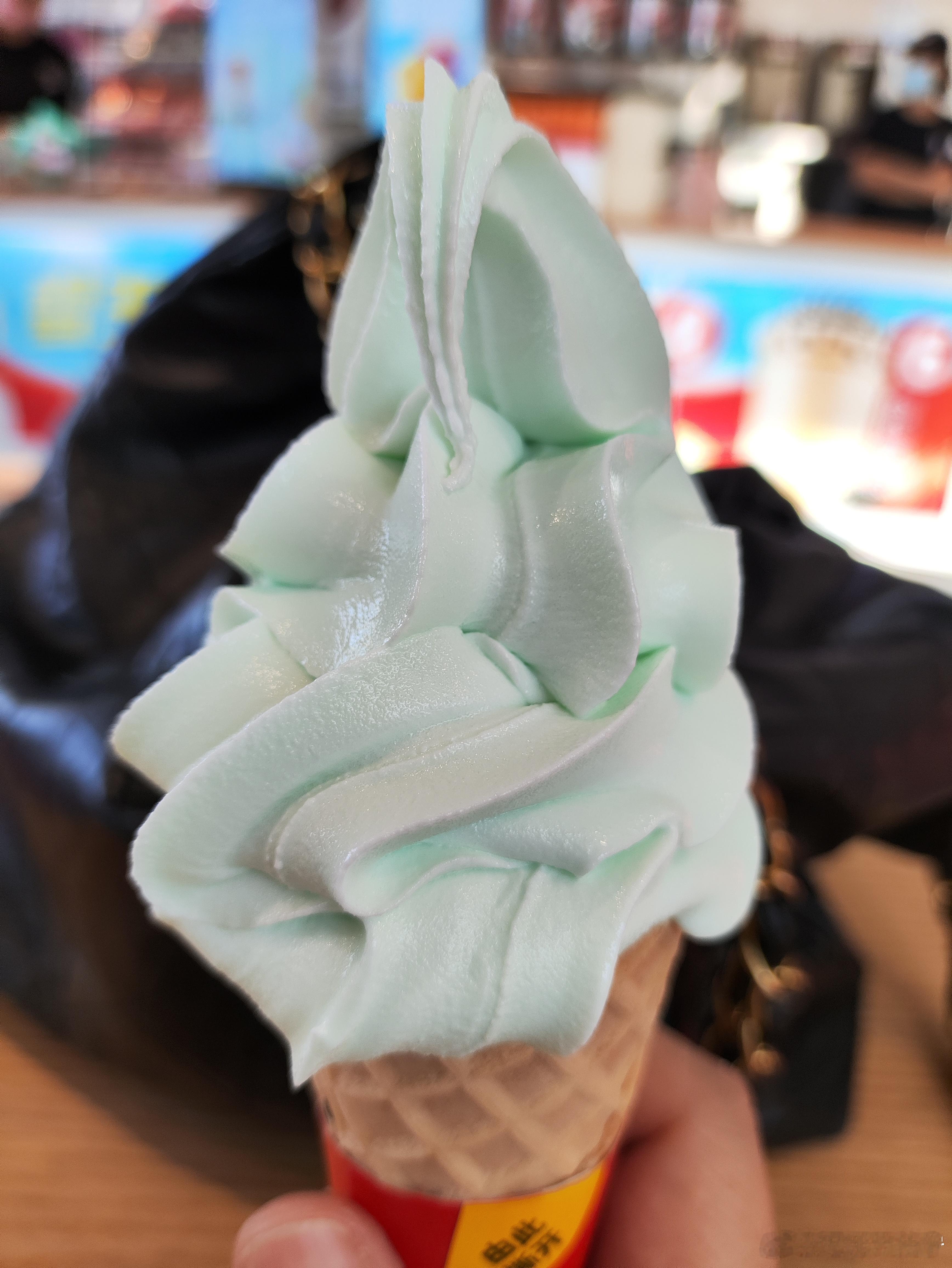 累懵了，来口牙膏味冰淇淋…… 