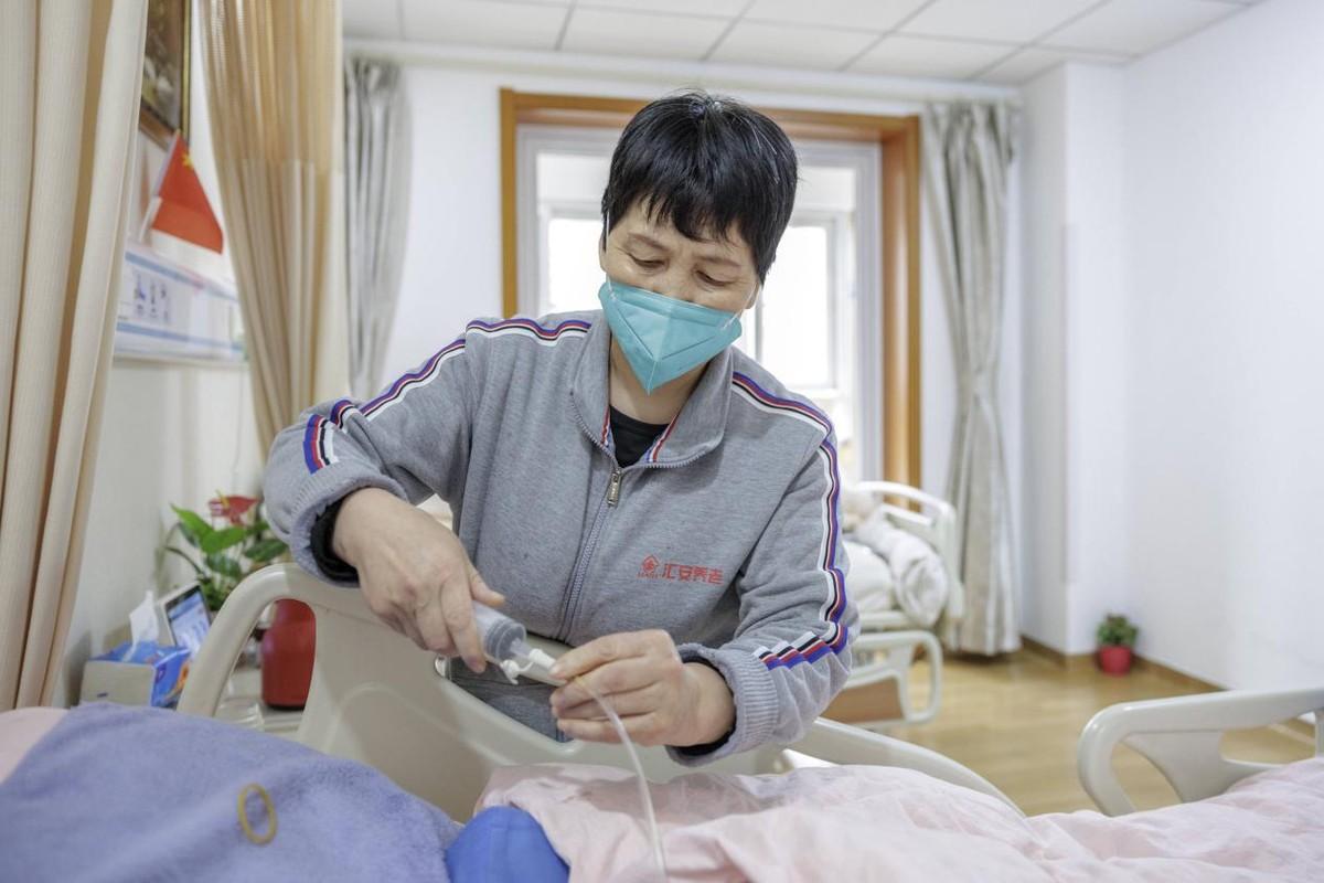 500万缺口对阵3.2亿老人，养老护理员严重短缺！难道以后真的要“高龄服务高龄”