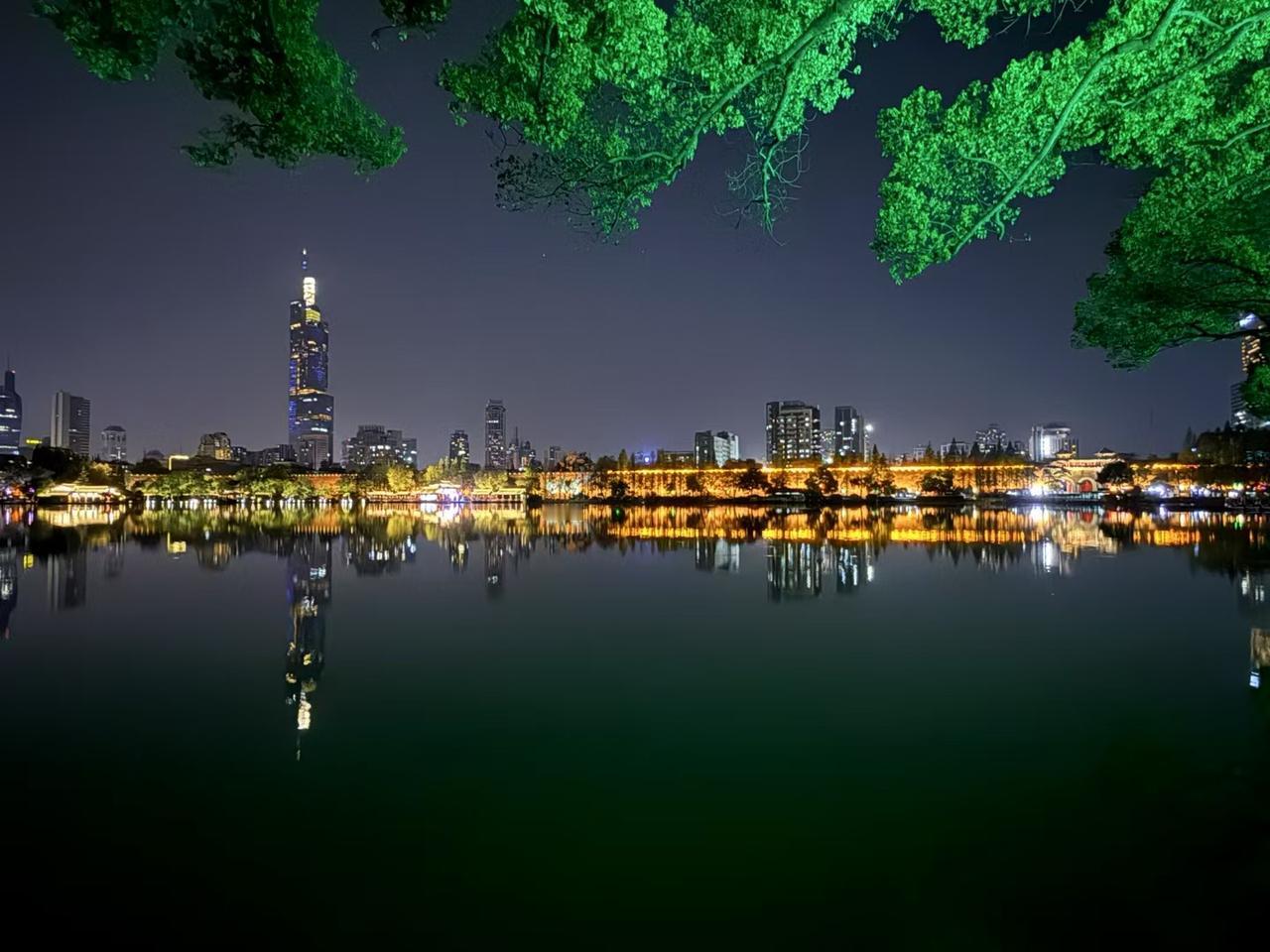 晚上把老婆狠狠的骂了一顿，为什么骂了一顿呢？因为今天点了个外卖，送餐的时候晚了几