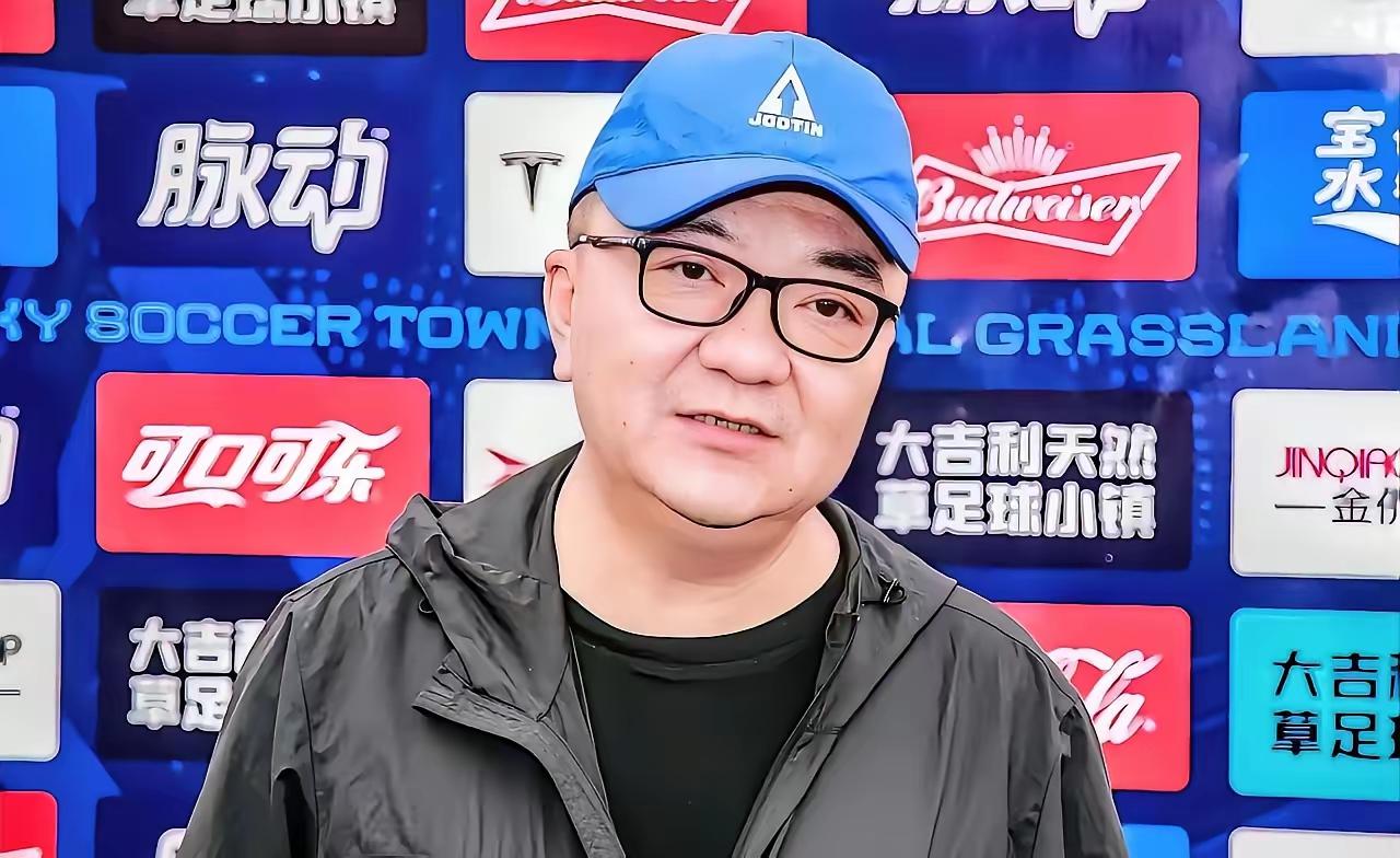 6月12日晚，素来怼天怼地不服软的董路，在直播间被逼到直接"掀桌子"——点名怒喷