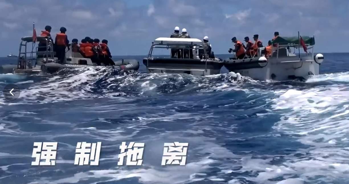 剑指马雷德山号？中方在黄岩岛演练夺船拖船，菲律宾这下彻底慌了！

菲律宾这回是真
