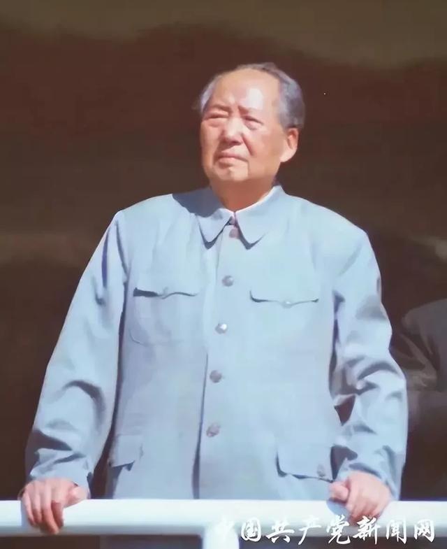新中国成立之后，为了巩固社会主义制度和反对“和平演变”，毛主席用相当大的精力用来