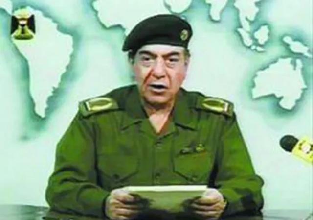 伊拉克战争期间，伊拉克发言人萨哈夫每天骂美国。美军攻入巴格达，萨哈夫迅速消失。后