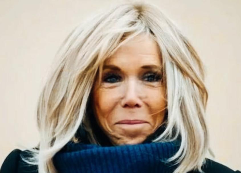 马克龙妻子布丽吉特这发型是不是很独特啊？
布丽吉特这发型跟她的脸型是不是很合适啊