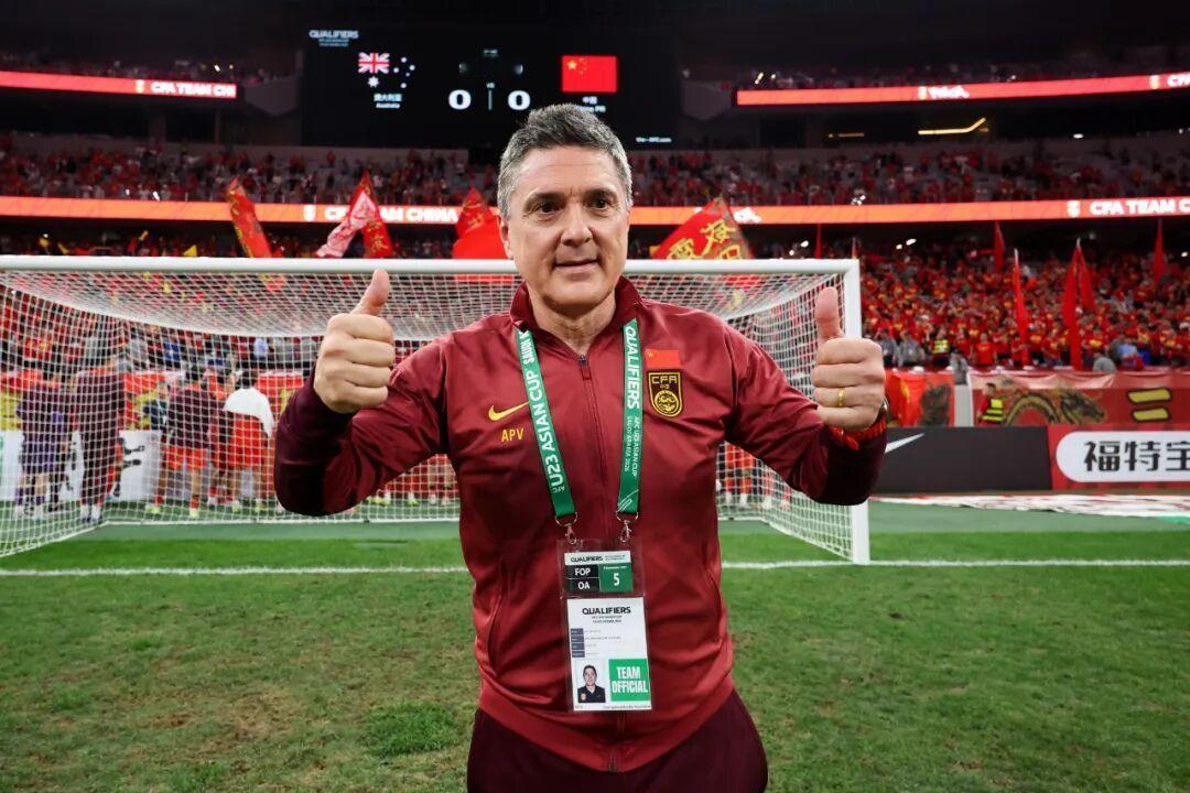 U23国足在亚洲杯首战伊拉克，想要出线，这场球就必须拿下。安东尼奥此前在亚青赛上