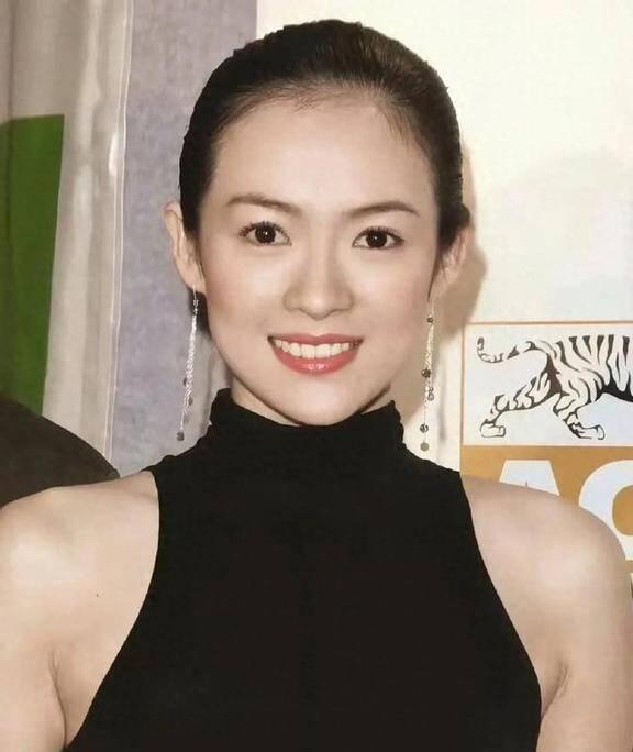 章子怡
老照片[比心]