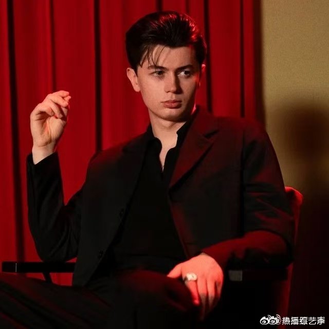 歌手第二轮袭榜赛歌手2026艾略特彩排《Somebody to Love》太有爆
