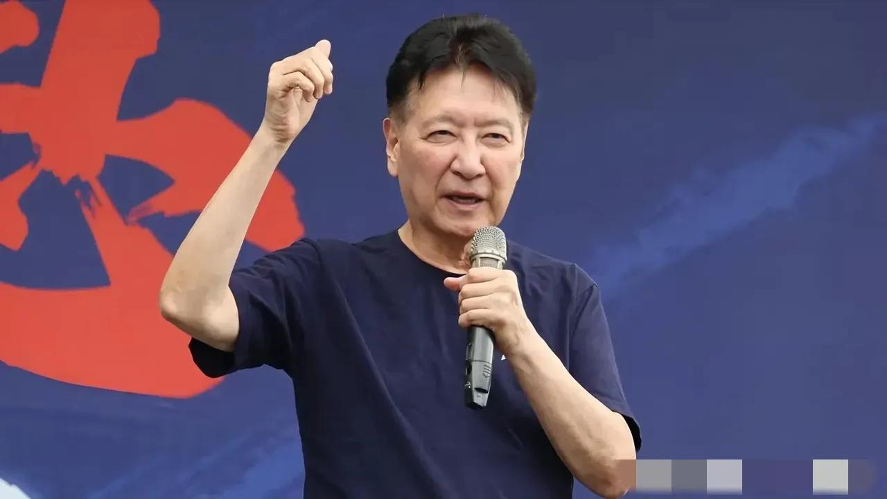 一觉醒来，台湾同胞的天塌了。

不是因为导弹飞过头顶，也不是因为国际社会施压，而