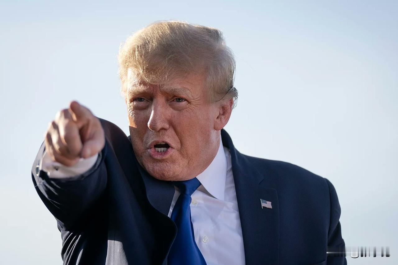 美国《纽约时报》星期天（2月22日）报道，美国总统特朗普已向顾问说，他“倾向于在