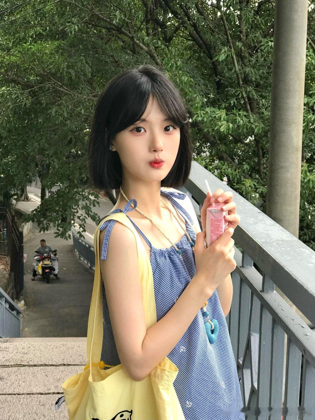 有谁喜欢丸子头这款😍  ​​​
