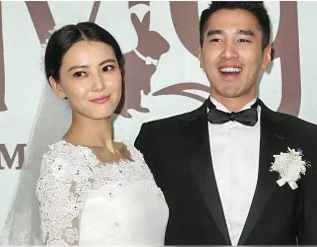 高圆圆谈“谁先走”戳中亿万人，12年婚姻无仪式感反而活成范本