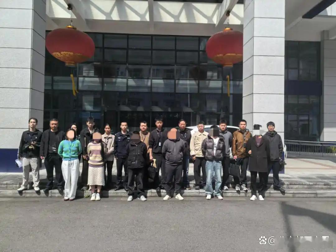 【网警严查斗狠类直播13人被拘】网警严查斗狠类直播直播PK本是网络互动的娱乐形式