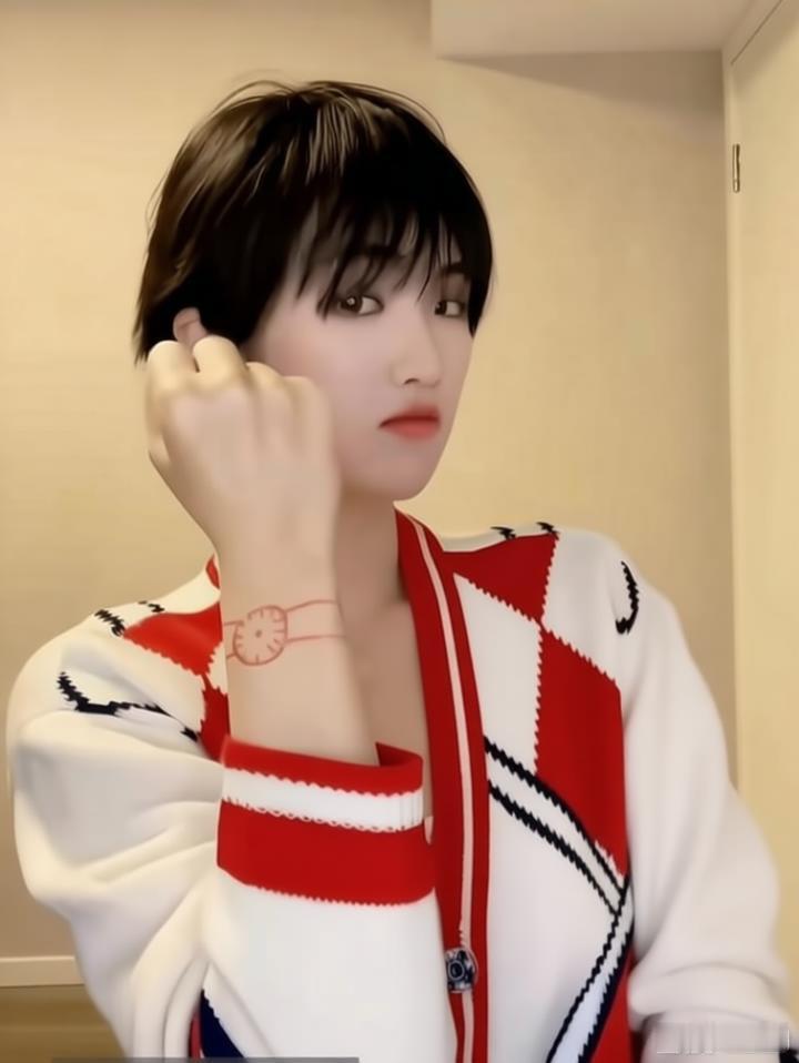 五一——携手姚安娜，把童年带回家！
忽然喜欢起姚安娜！

之前，我一直对姚安娜颇