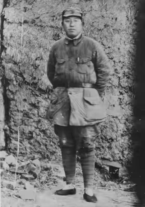 抗日战争期间，吴芝圃在豫苏皖地区领导敌后游击战争，他虽然担任了豫苏皖取党委书记，