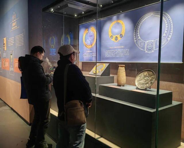 战火炸穿中东！伊朗151件国宝逃华避险，中国是世界的定海神针

伊朗将151件国