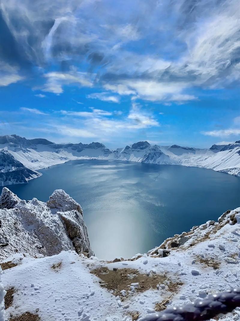 吉林省风景名胜太多了

以下10处普遍认为比较著名的景区:
1、长白山景区
2、