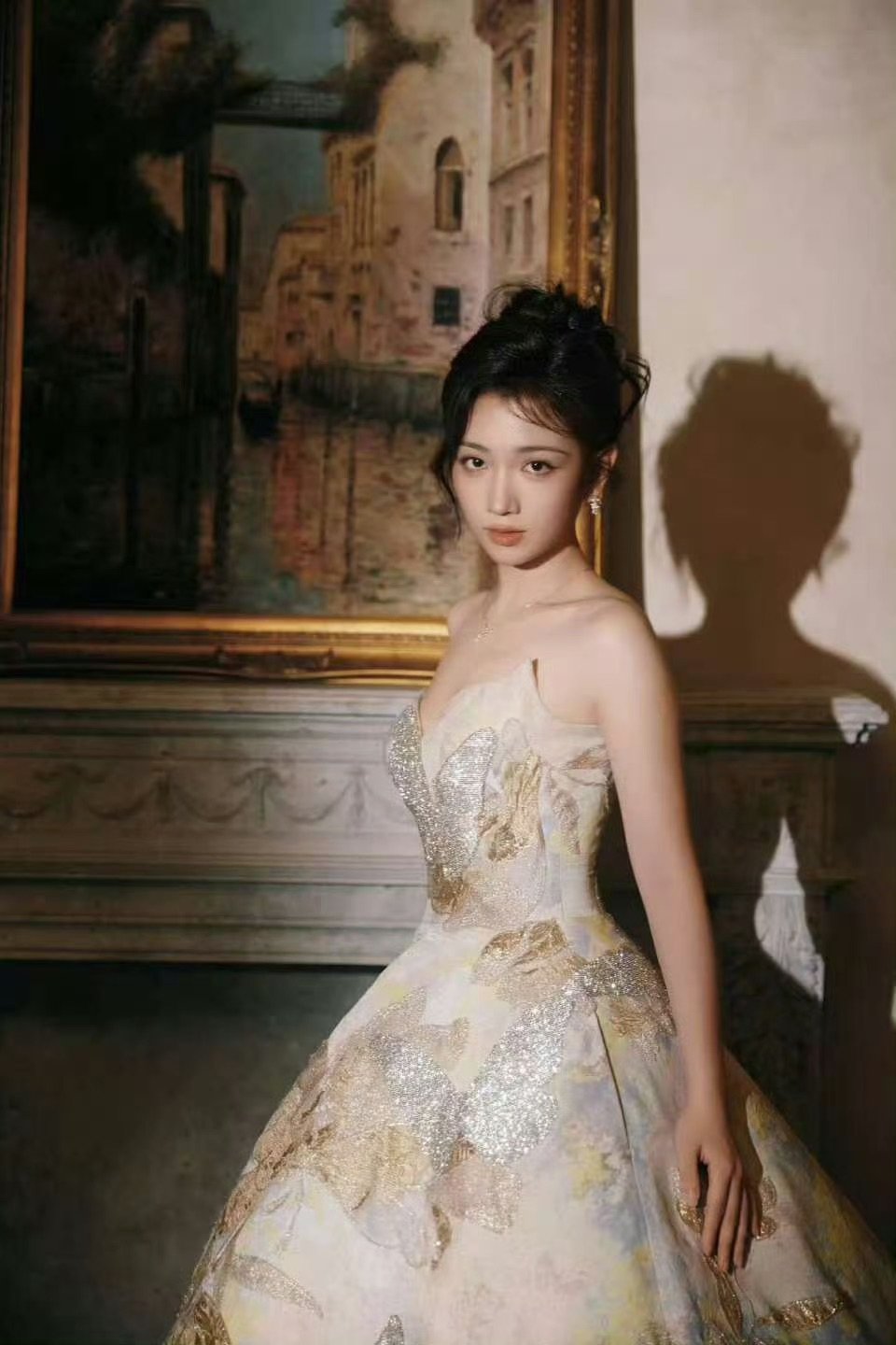 女明星elle风尚盛典出图女明星elle盛典红毯造型蹲守ELLE红毯！公主风与酷