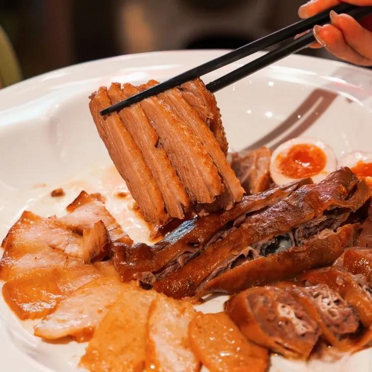 #大地之旅深圳站#很多人说深圳是美食荒漠，但以我的经验来说，深圳作为移民城市，荟