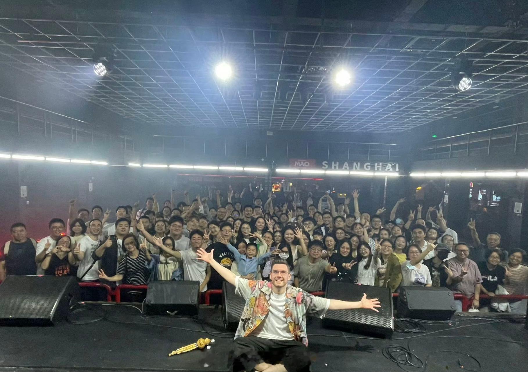 中国戏曲混搭英文rap好上头  外国小伙把中国火锅和麻将编进rap  不得不说这
