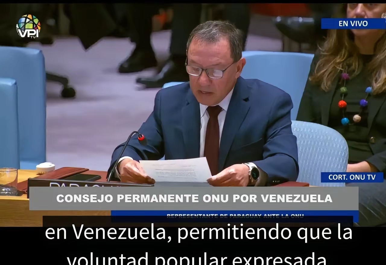巴拉圭驻联合国特使要求委内瑞拉立即释放所有政治犯，并强调对民主原则的坚定承诺。 