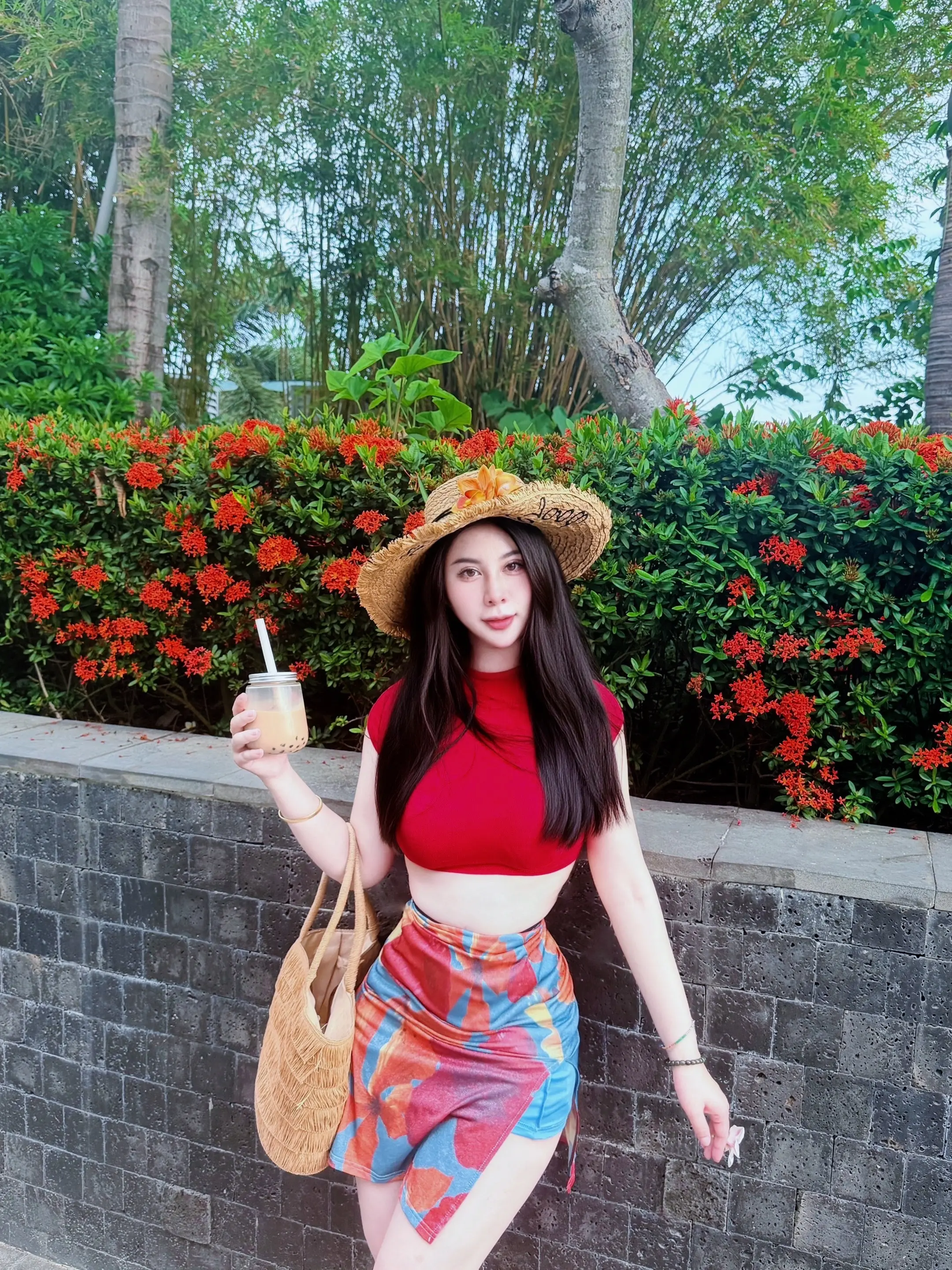 夏季ootd 美女 度假穿搭