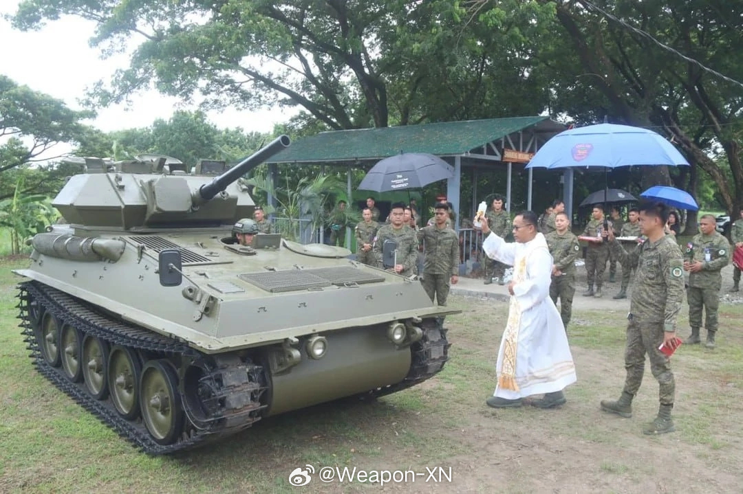 #兵器影像[超话]# 菲律宾陆军装甲车辆维修营修复了一辆装备 76 毫米 L23