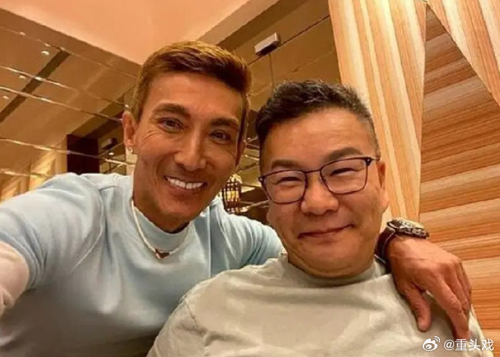沈玉琳变胖了朋友说沈玉琳状况很好 据台媒，日前沈玉琳确诊白血病，全面停工专心治疗