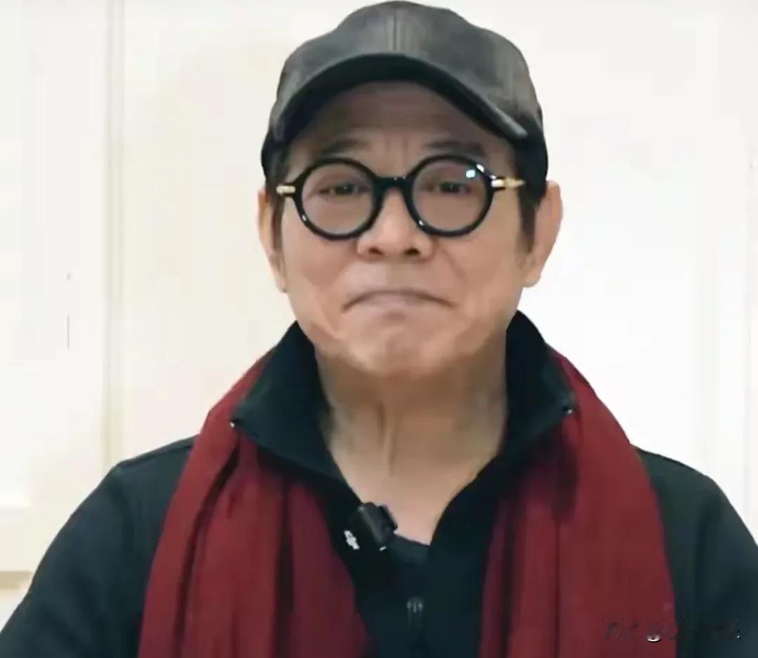 李连杰，是有真功夫！
 
6月3日全网最火的热搜，竟然是功夫巨星李连杰削苹果？