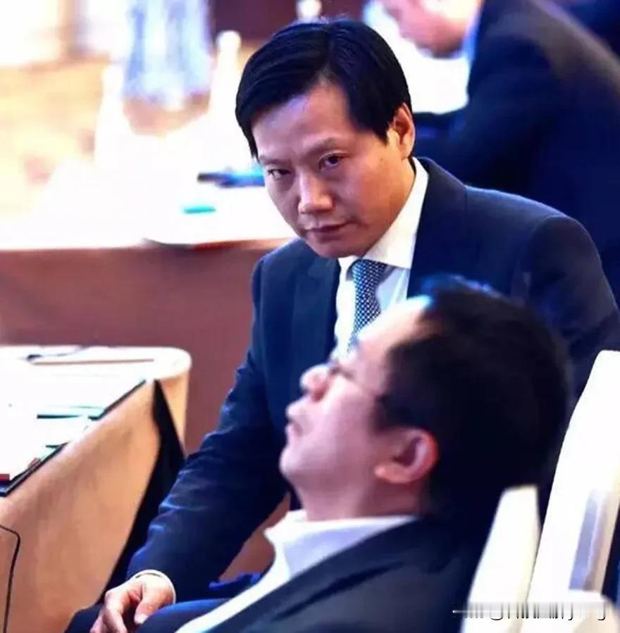 周鸿祎都快急哭了，小米汽车大卖，自己投资的哪吒汽车却毫无进展。。。

昨晚小米S