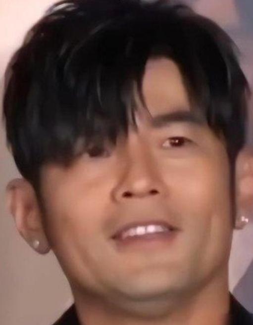 周杰伦《女儿殿下》歌词几乎全是他的真实生活写照，是他写给三胎小女儿Jacinda