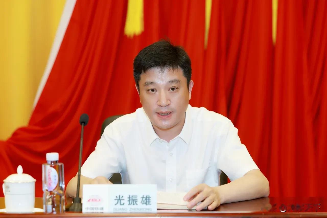 7月29日，铁四院召开领导班子会议。中国铁建党委干部部（人力资源部）负责人出席会