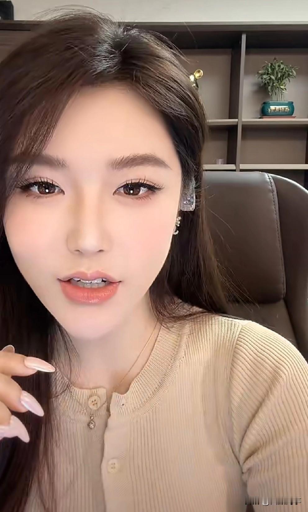 醋王透漏美宣已经签约3484！！

           太阳哥问醋王美宣签约了