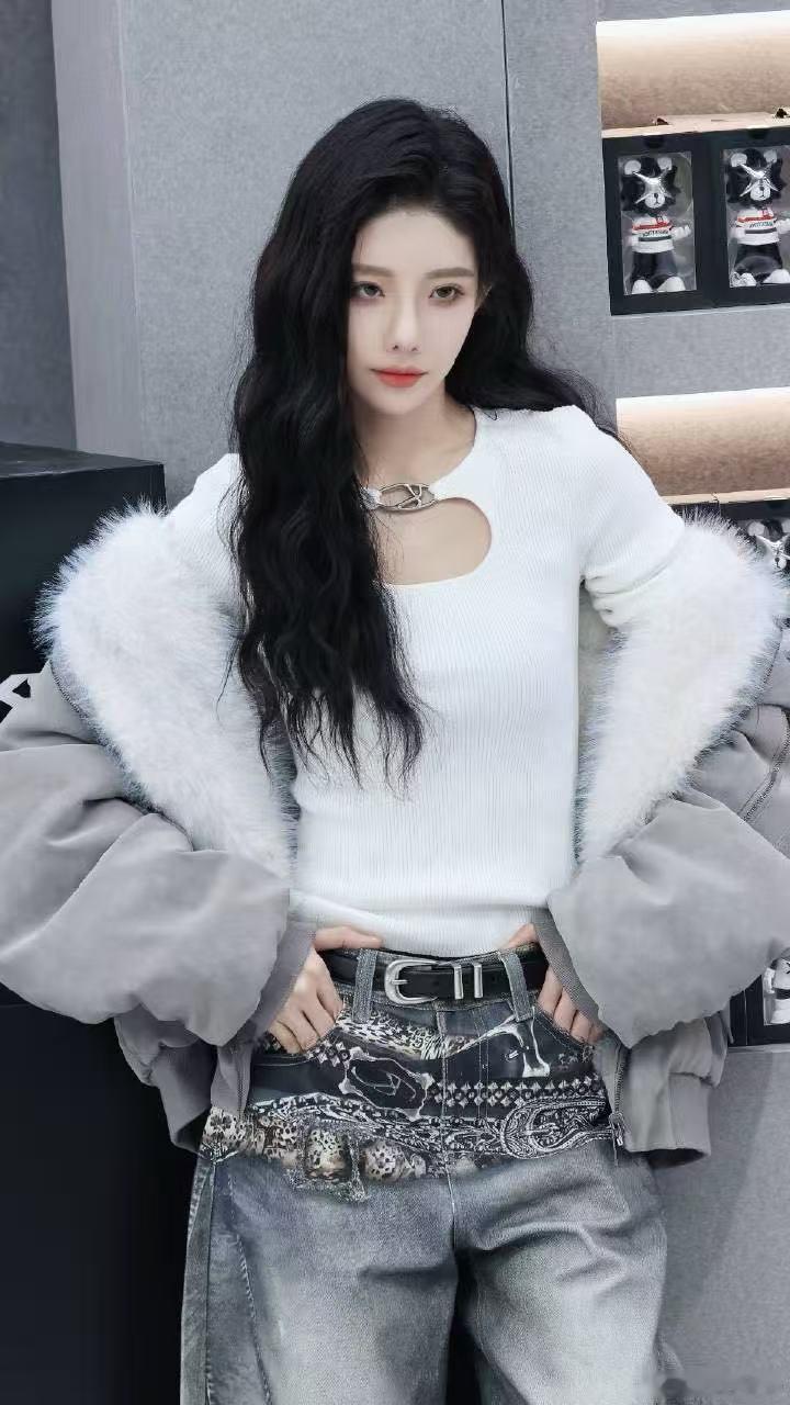 沈梦瑶杭州活动生图 沈梦瑶沈梦瑶杭州一日店长生图来啦！ 