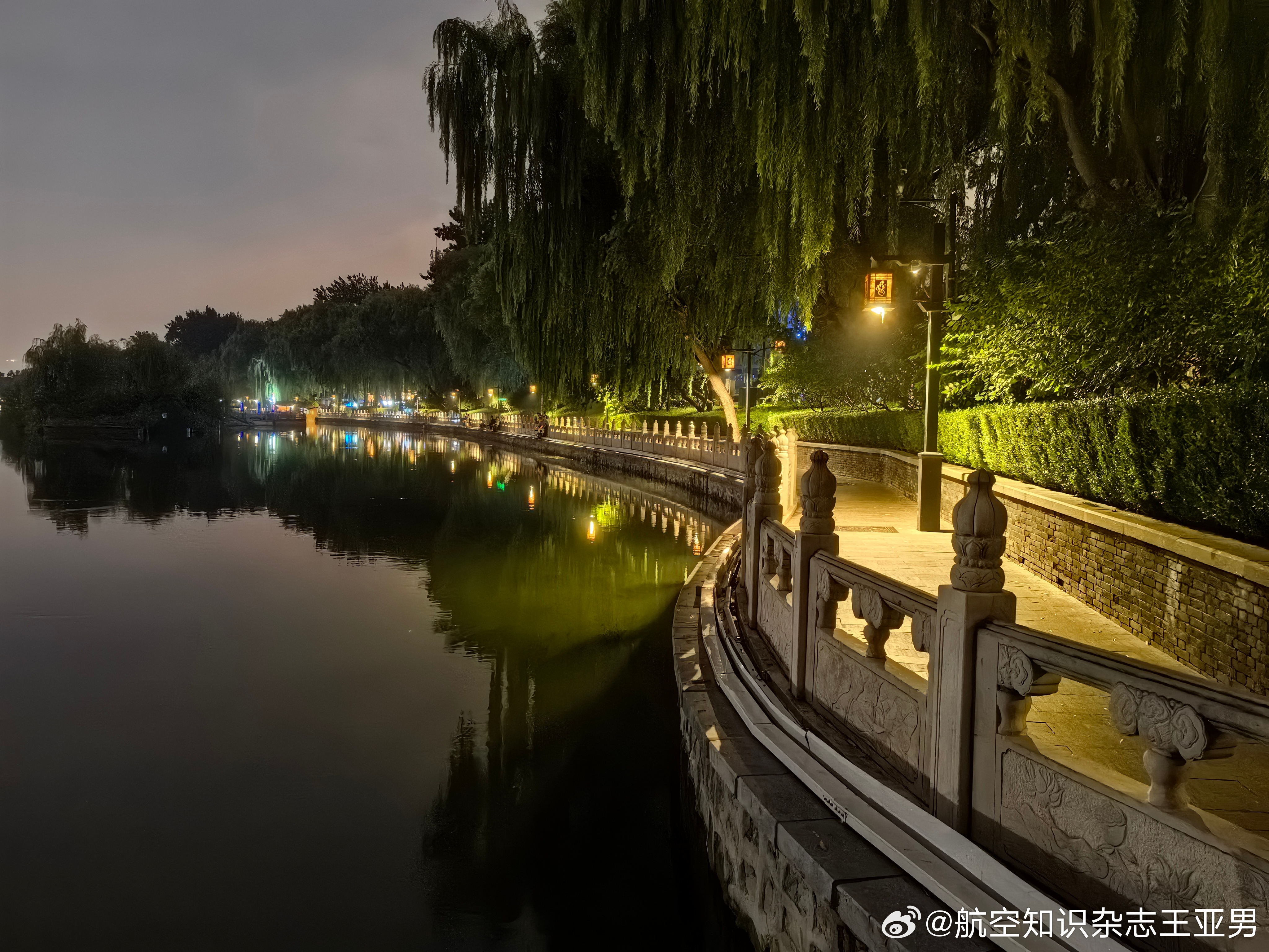 后海之夜，依旧无酒。。。。。🚗🚗🚗🚗 ​​​