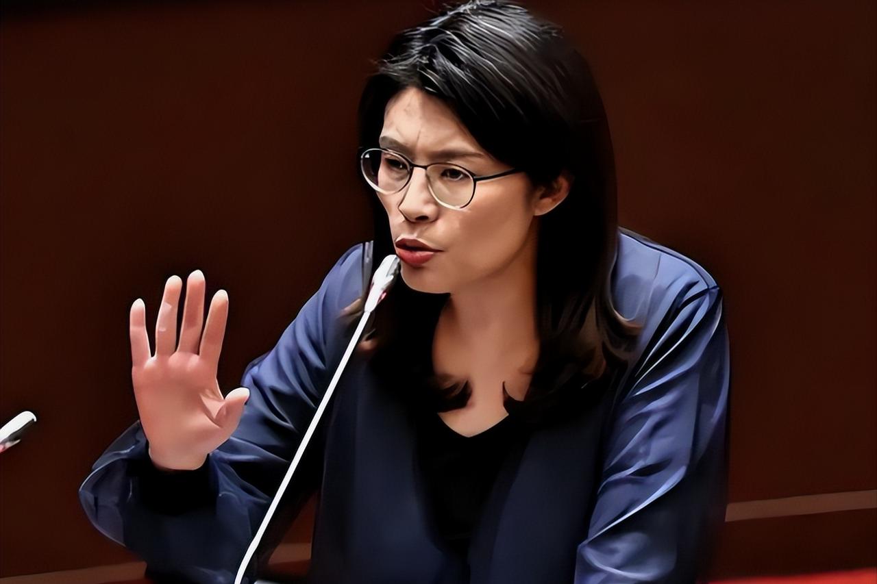 郑丽文访美，两头不讨好。

刚从大陆带回去十项红利，转头就官宣6月访美。还没动身