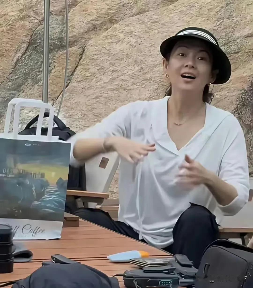 估计很多人认不出来她是谁！