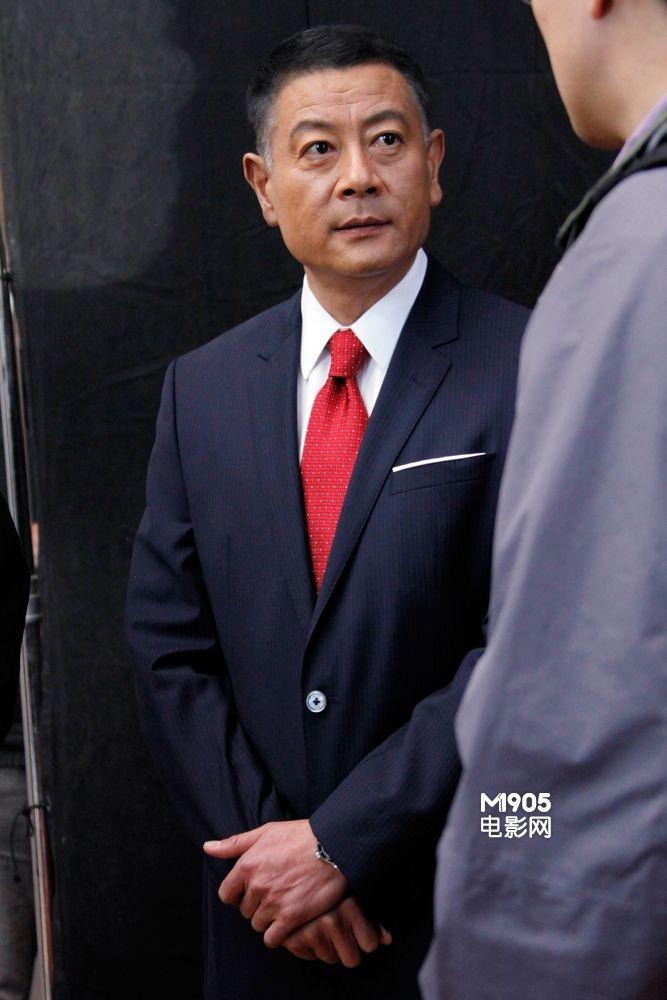 巫刚确实是非常优秀的男演员。
他一身浩然正气，军人，干部形象深入人心。

巫刚是
