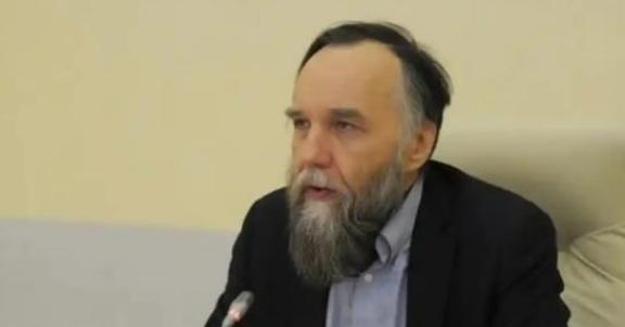 普京犯的错，中国绝不能再犯！“俄罗斯国师”杜金提醒中国：一旦决定武统，千万别再犯