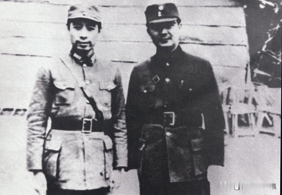 1938年2月6日，国民政府军事委员会政治部在武昌成立，陈诚任部长，周恩来黄琪翔