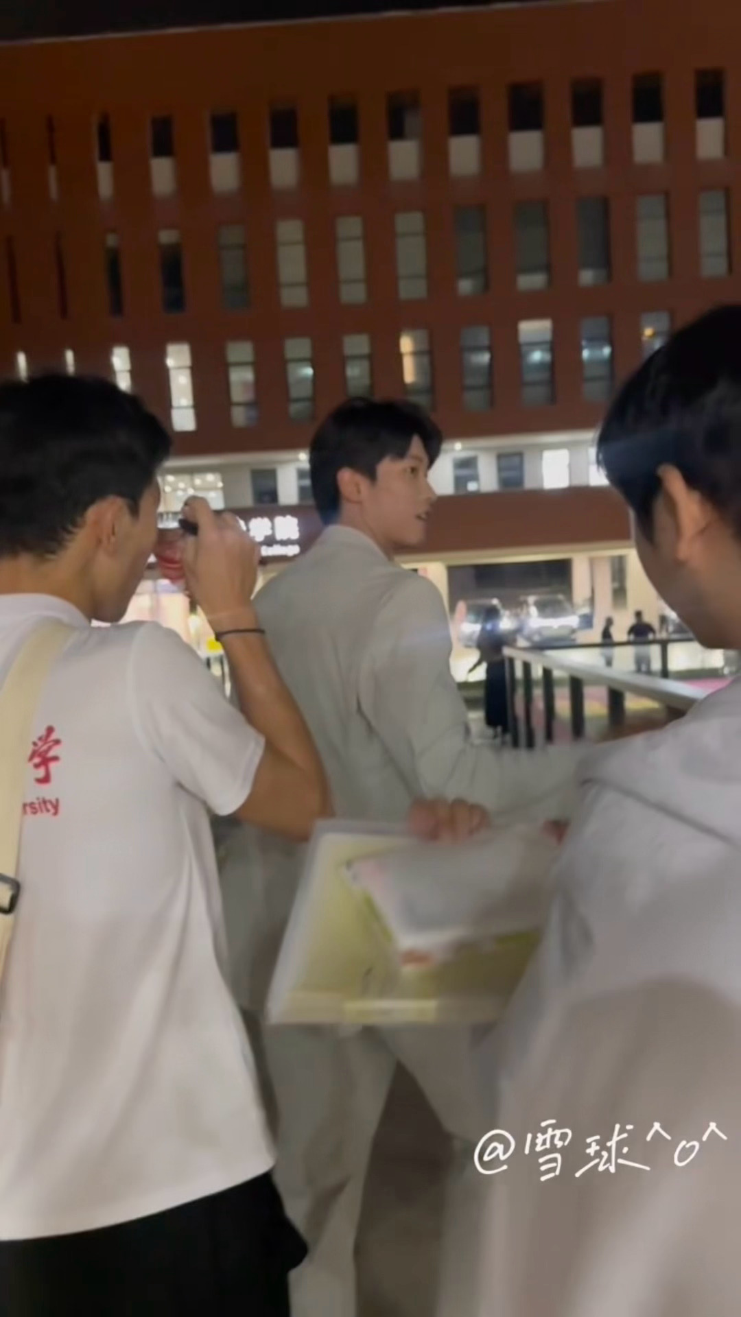 就去一个活动到底要产生多少个苏炸天的画面这不对吧哥哥…😇😇😇😇😇汪顺