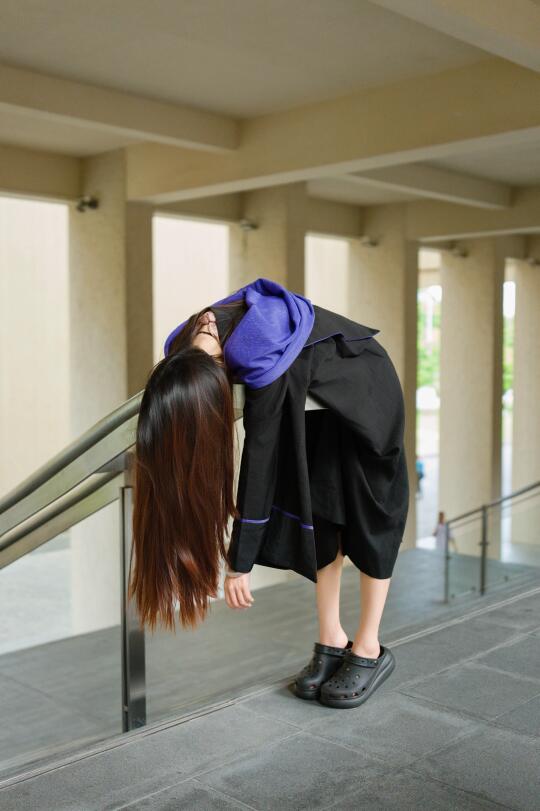 大学毕业照｜汕头大学毕业生之自挂东南枝