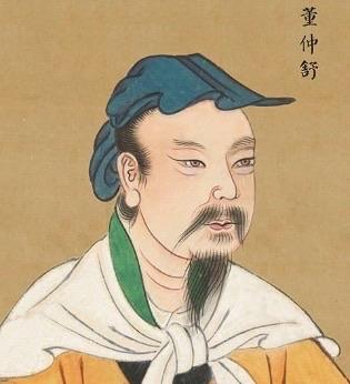 董仲舒最狠的一招是“天人感应”，他看似把皇权神圣化，实则是给皇帝戴上了紧箍咒。通